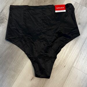 NWT SPANX SpanxSmooth Black Shaping Satin Thong Underwear XL